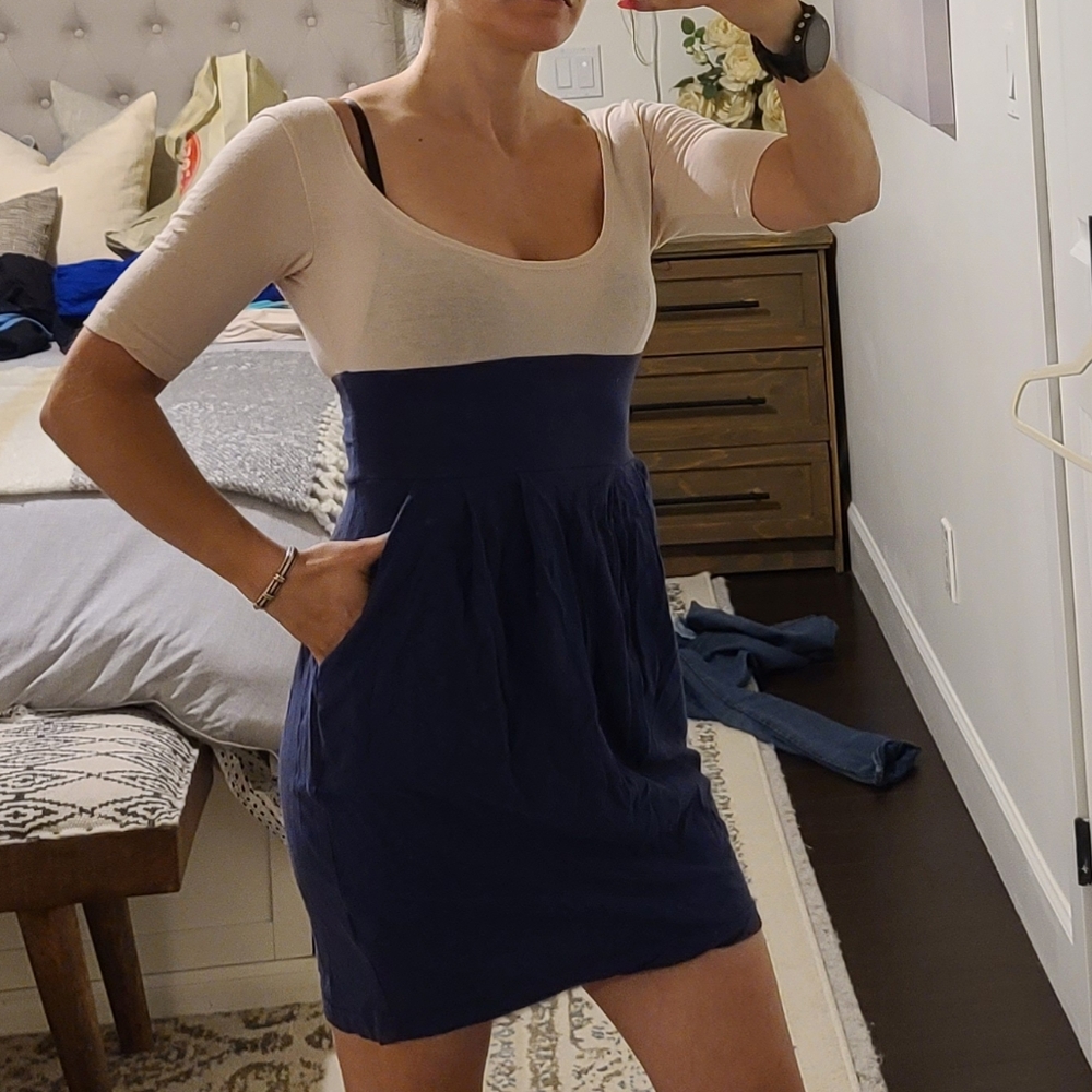 Urban behaviour dress, 3/4 sleeve color block with pockets cream and navy small